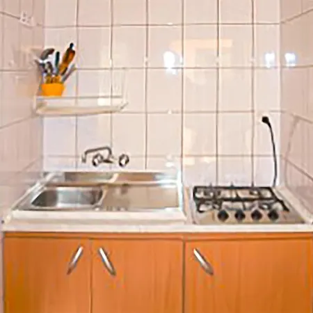 In With Wifi شقة *